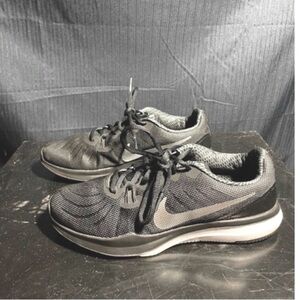 Nike Women's Trainers Running Sneakers Size 8 M Shoes EUC